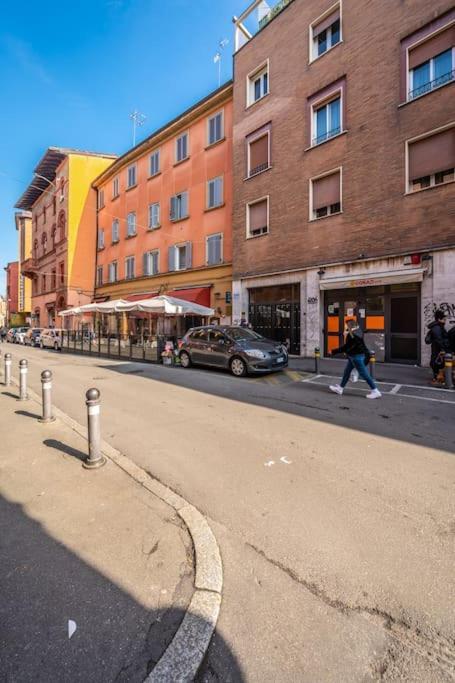 Apartamento Sotto Le Due Torri 5* Bolonia Exterior foto